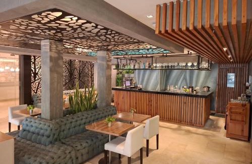 Alto Prado Hotel | Explore Washington Plaza: Guest Rated 9/10 & Pet Friendly