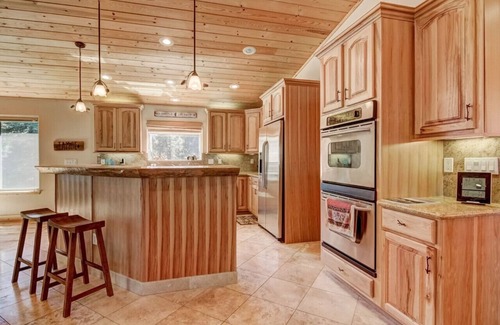 Country Club Estates House | Washoe Wanderlust: Game Room with Pool Table & Foosball