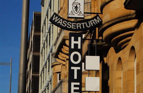 Schwetzingerstadt/Oststadt Hotel | Wasserturm Hotel Mannheim: Family-Friendly with Dining Options