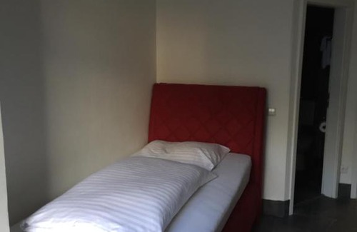 Schwetzingerstadt/Oststadt Hotel | Wasserturm Hotel Mannheim: Family-Friendly with Dining Options