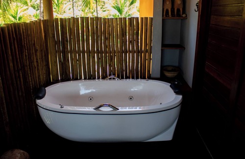 Porto da Rua Hotel | Wassu Pousada: Family-Friendly Stay with Pool and Dining