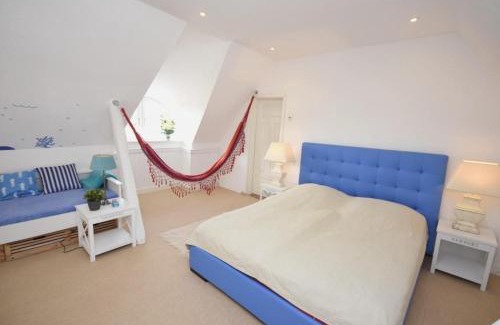 Augustenhof House | Discover Wat n Glück: Pet-Friendly 4-Star Haven