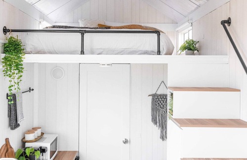 Quorrobolong House | Family-Friendly Watagan View Tiny House - Rated 10/10