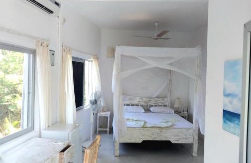 Watamu Bed & Breakfast | Discover Watamu Beach Cottages B&B with Oceanfront Views