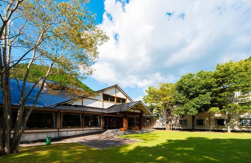 Tanabe Hotel | Discover Watarase Onsen Hotel Sasayuri: Hot Tub Retreat