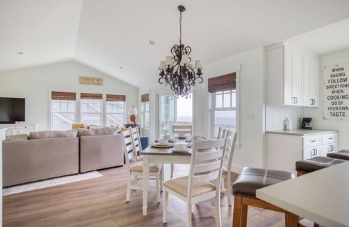 Depoe Bay House | Watch Whales from this Stylish Craftsman with Two Suites, Elevated Great Room!