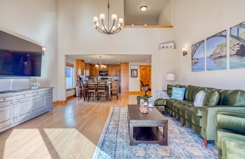 Depoe Bay House | Experience Whale Watching & Oceanfront Bliss in Depoe Bay