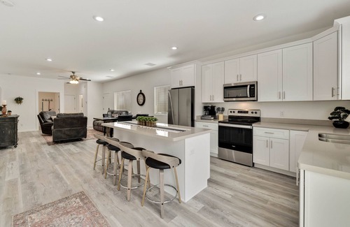 Payson House | Guest Rated 10/10 - Cozy 2-BR Retreat with Spa & Patio
