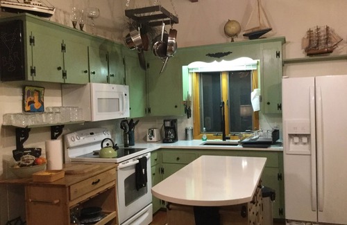 East Falmouth House | Waterfront Dream Getaway: Ocean View & Free Wi-Fi