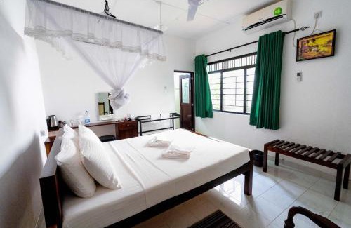 Anuradhapura House | Cozy Water Front Home Stay – Guest Rated 9.5/10