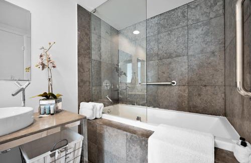 Downtown Miami Apartment | Waterfront Retreat at Icon Brickell, W Hotel - 4-Star Stay