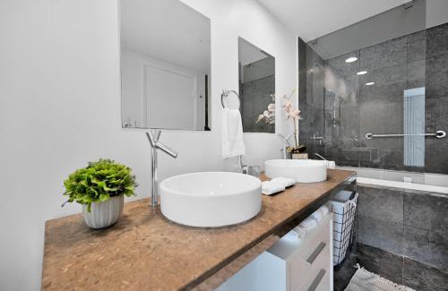 Downtown Miami Apartment | Waterfront Retreat at Icon Brickell, W Hotel - 4-Star Stay
