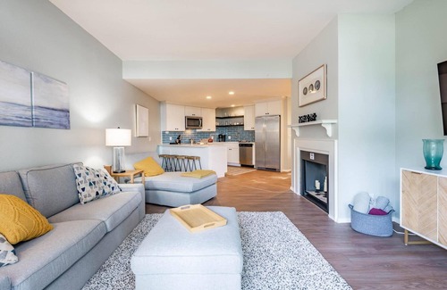 Birch Bay Condo | Relaxing Waterfront Retreat with Indoor Pool & Hot Tub