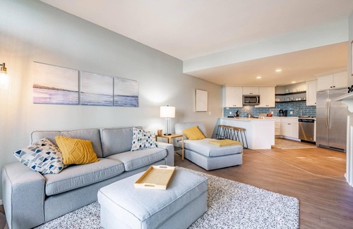 Birch Bay Condo | Relaxing Waterfront Retreat with Indoor Pool & Hot Tub