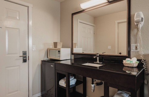 Port Townsend Hotel | Charming Water Front Inn with Breakfast & Family Amenities