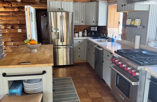 West Stockbridge House | Waterfront Log Cabin by Tanglewood with Ocean and Lake Views