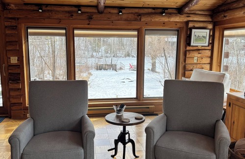 West Stockbridge House | Waterfront Log Cabin by Tanglewood with Ocean and Lake Views