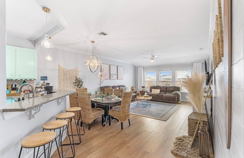 Corpus Christi House | Pet-Friendly Waterfront Oasis Just Two Minutes to the Beach