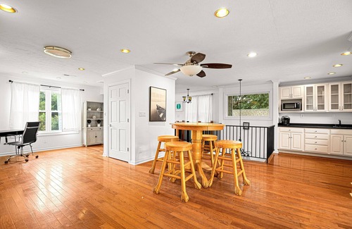 North House | Relaxing Waterfront Oasis with Hot Tub & Pickleball Court