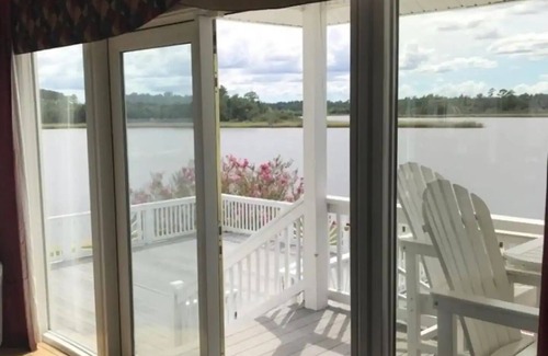 Jacksonville House | Water Lovers' Paradise with Breathtaking Views & Pet Friendly