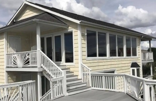 Jacksonville House | Water Lovers' Paradise with Breathtaking Views & Pet Friendly