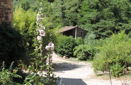 Sonnac Cottage | Idyllic Water Mill Retreat in Aveyron with Spa & Lake Views