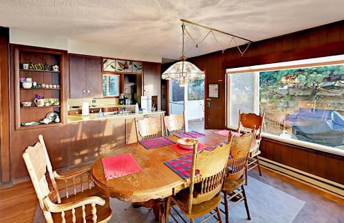 Waldport House | Water's Edge Oceanside Home