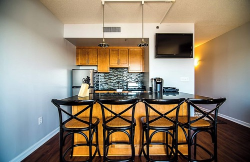Downtown Wilmington Condo | Inviting Water Street Retreats: Family-Friendly Getaway