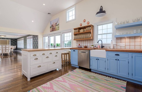 Jamestown House | Water view close to Jamestown Village