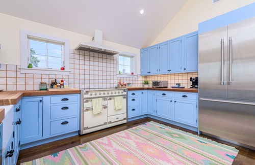 Jamestown House | Water view close to Jamestown Village