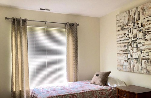 Bay City Condo | Water View - Street level condo