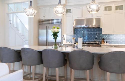 Forest District House | Watercolor Escape: Family-Friendly Haven with Pool Access