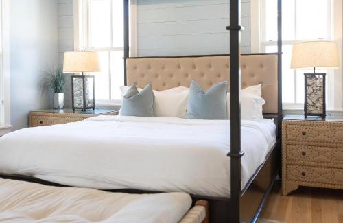 Forest District House | Watercolor Escape: Family-Friendly Haven with Pool Access