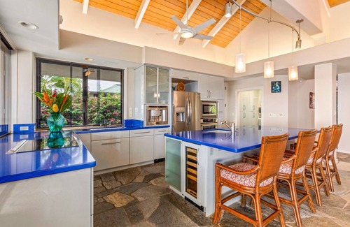 Kahaluu-Keauhou House | Inviting Waterfall House: Oceanfront with Pool & Spa