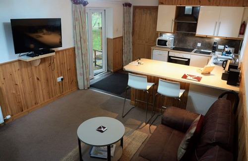 Killin Cabin | Tranquil Retreat at Waterfall Lodge - Guest Rated 9.6/10