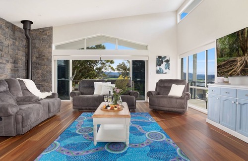 Jerrara House | Waterfall Rest – Idyllic Oasis with Pool and Pet-Friendly Amenities