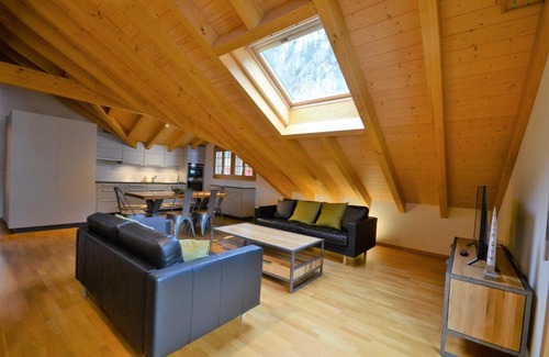 Lauterbrunnen Apartment | Relaxing Waterfall View Penthouse with 10/10 Guest Rating