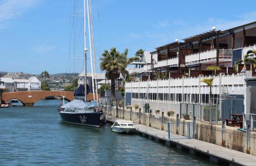 Waterfront Apartment | Exceptional Family Stay at Waterfront- 11 South Quay
