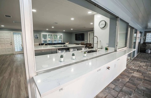 Apollo Beach House | Waterfront 3 Br~Newly Renovated~Pool~Dog Friendly