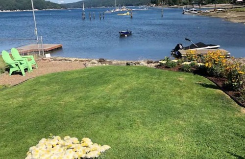 Union House | Waterfront Luxury Home with Pool & Ocean View at Alderbrook