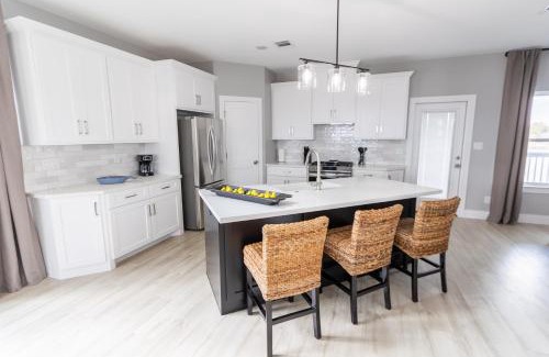 El Lago House | Waterfront 6mins To Kemah Boardwalk Sunset Views