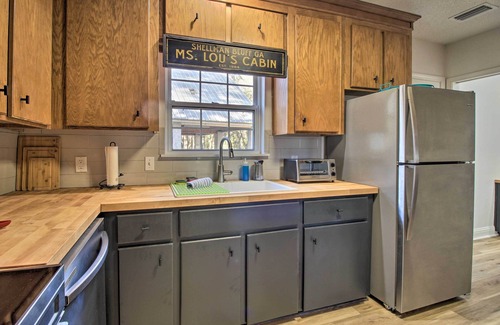 Valona Cabin | Waterfront Retreat with Private Dock & Ocean Views