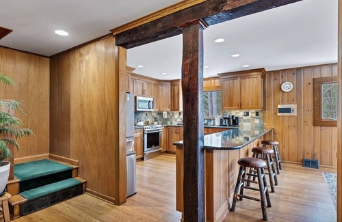 Corinth Cabin | Beautiful Waterfront ADK Cabin Escape - 10/10 Guest Rated