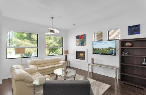 McCormick Ranch House | Waterfront Retreat with Private Gated Access and Pool