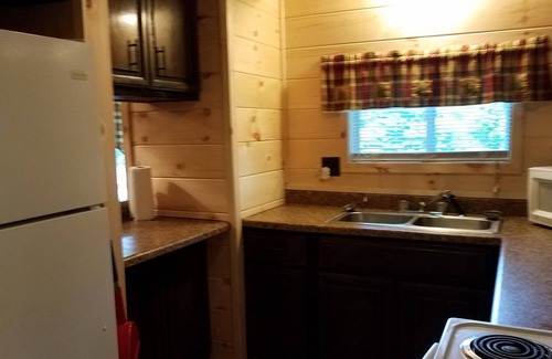 Warrensburg Cabin | Waterfront Retreat with Spa & Ocean Views for Every Guest