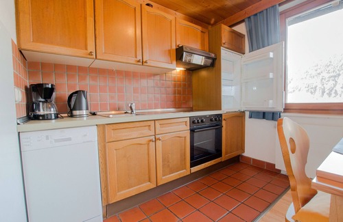 Zell am See Apartment | Waterfront Apartment 4: Family-Friendly Retreat with Breakfast