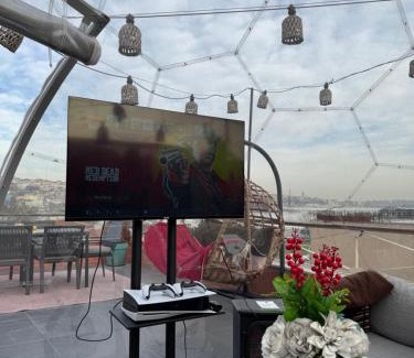 Istanbul City Center Apartment | Waterfront Apartment with Breathtaking Terrace & Bosphorus View