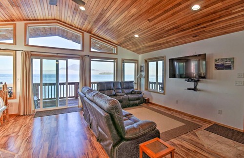 Craig Apartment | Waterside Retreat with Mountain Views, Steps to Town!