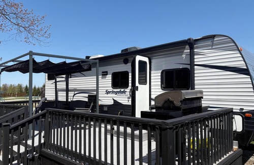 Sherkston House | Pet-Friendly Waterfront Retreat at Sherkston Shores