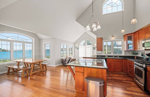 Friday Harbor House | Waterfront Beach House with Ocean View & Pet-Friendly Amenities